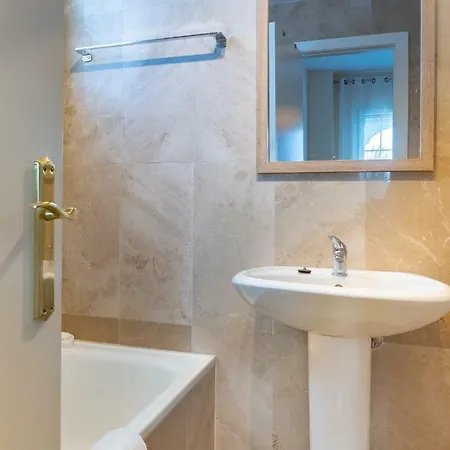 2270-amazing New 2 Bedrooms With Furnished Terrace
