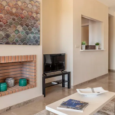 Apartment 2270-amazing New 2 Bedrooms With Furnished Terrace