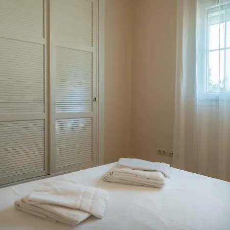 Apartment 2270-amazing New 2 Bedrooms With Furnished Terrace *